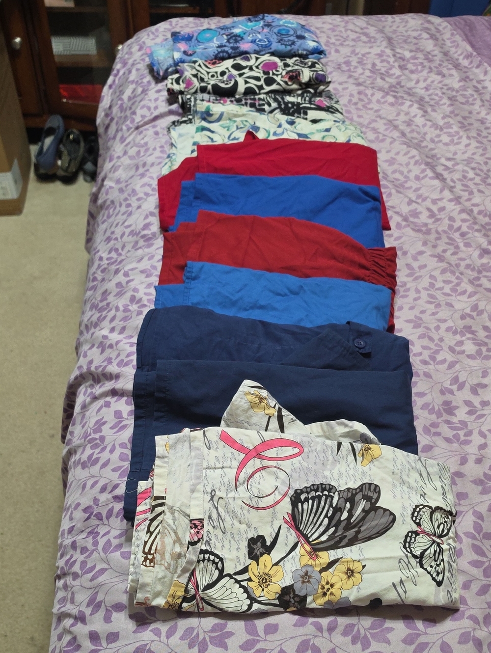 11 Women Scrub Tops Mixed-Color Pack - Blue, Red, Navy, White Floral Xl/2xl